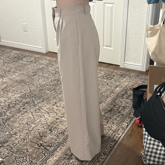 Abercrombie & Fitch Cream Wide-Leg Trousers - Picture 2 of 5